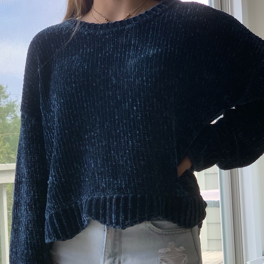 Zara knit navy sweater. Super soft and cozy.